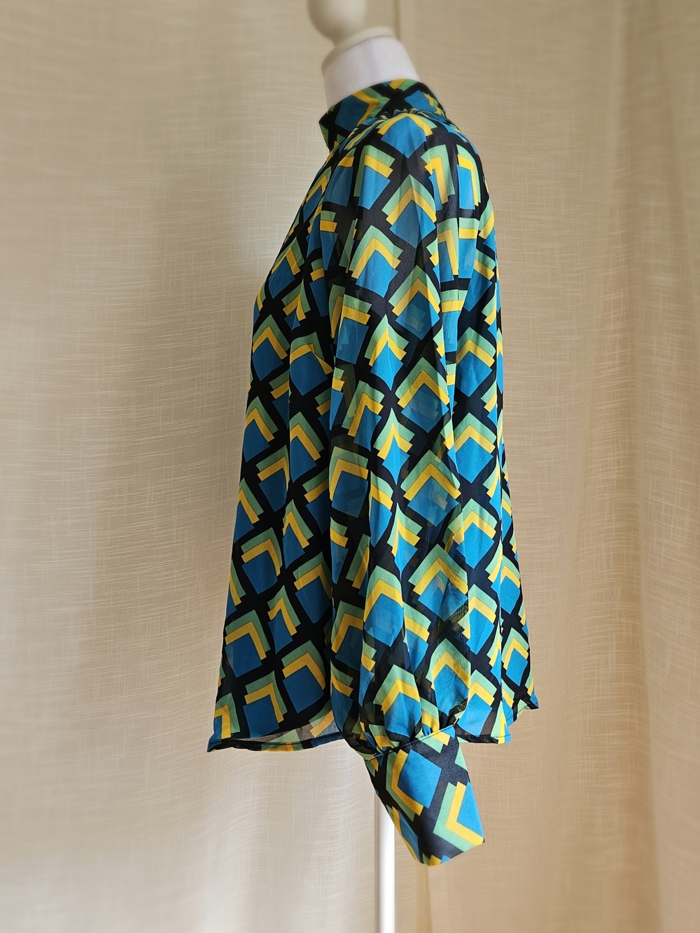 New York & Company Retro Geometric High Neck Long Sleeve Blouse NWT Size S - Picture 7 of 16